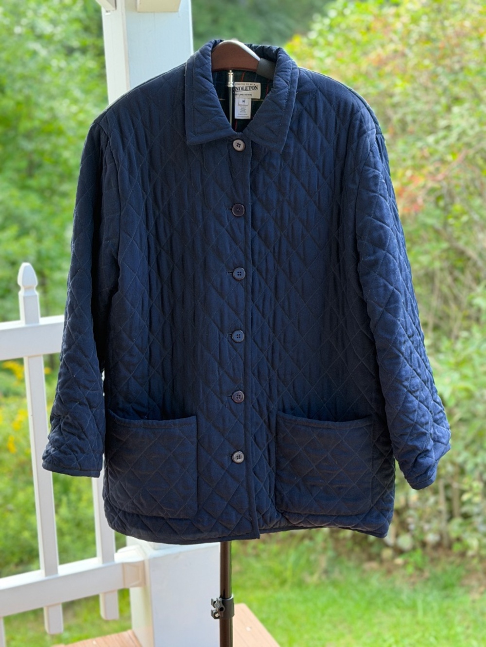 Pendleton Women’s Quilted Jacket Medium Navy Blue 100% Silk Shell & Lining